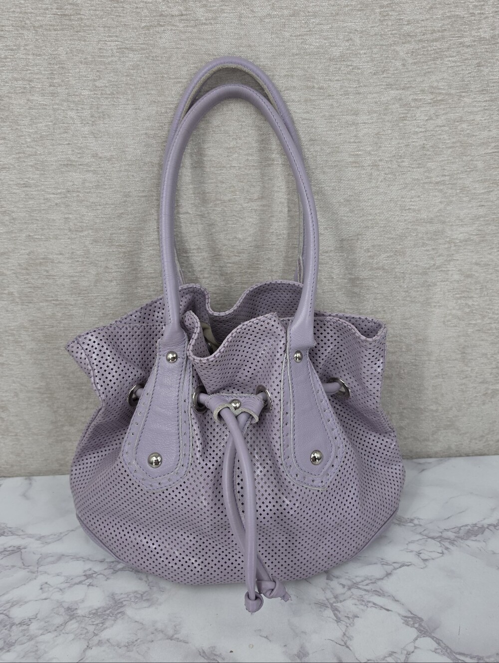 Innue Italian Leather Lavender Perforated Drawcord Tote Bag Women's Shoulder Bag - Picture 7 of 15